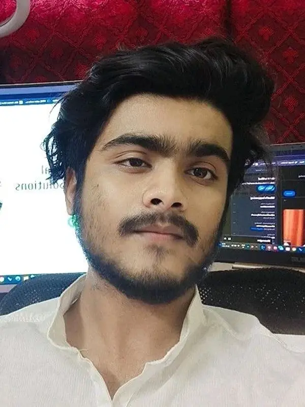 Aarzoo Islam, Founder & Visionary of Oxzeen.